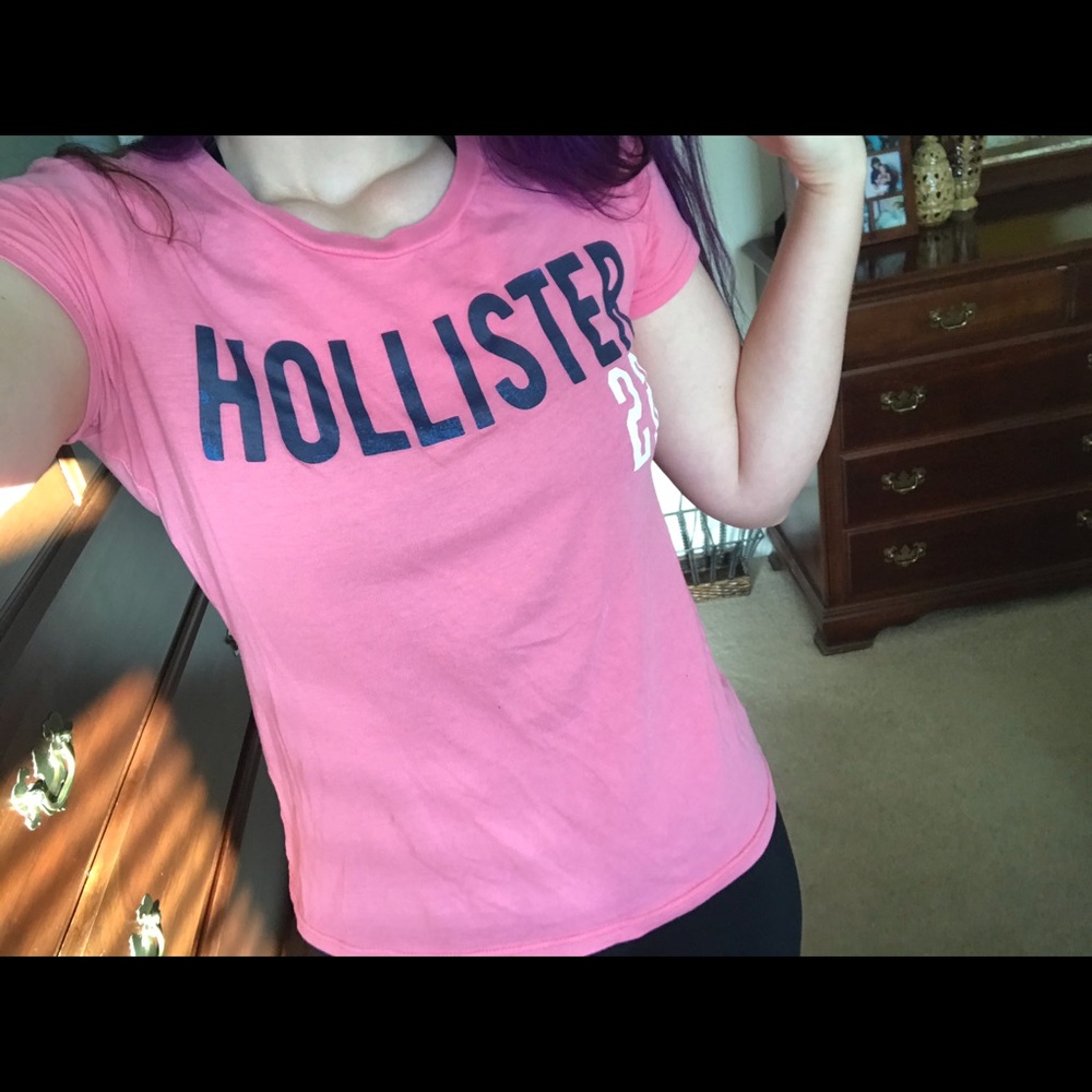 pink hollister tee shirt